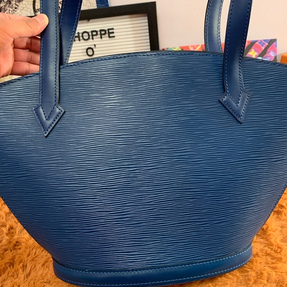 💯 Authentic LV Blue Epi Saint Jacques long strap - Picture 8 of 16